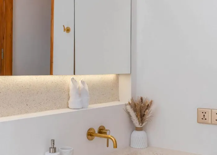 Finity B - Brand New Romantic 1br With Pool In Villa