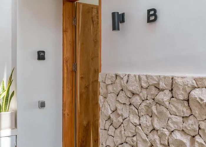 Finity B - Brand New Romantic 1br With Pool In Villa *