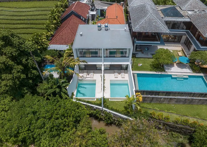 Finity B - Brand New Romantic 1br With Pool In Canggu